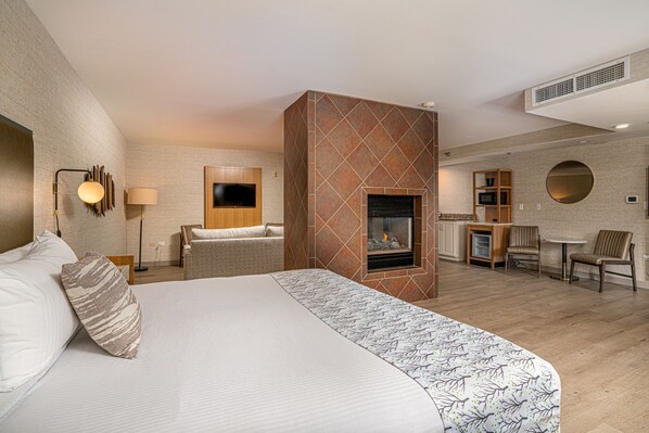 Suite Luxe, 1 très grand lit, bain à remous