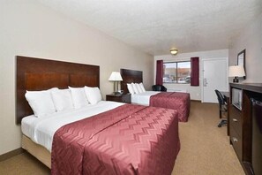Desk, iron/ironing board, cribs/infant beds, rollaway beds - Red Ledges Inn (Tropic)