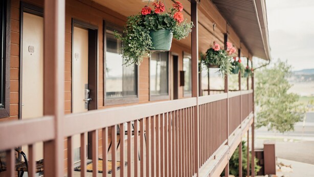 Unclassified image, 1 of 59, button - Red Ledges Inn (Tropic)