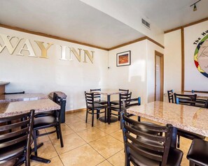 فطور أوروبي مجانًا يوميًا