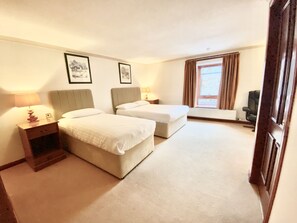 Family Double Room | 1 bedroom, free WiFi, bed sheets