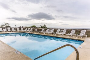 Exterior - Atlantic Paradise Inn and Suites (Myrtle Beach)