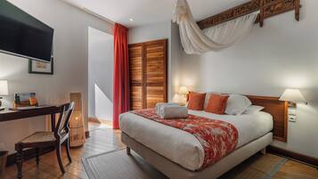 Chambre Double Deluxe, vue jardin | Draps en coton égyptien, matelas mémoire de forme, minibar