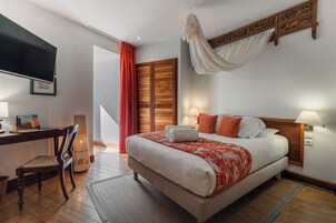 华丽双人房, 花园景观 | 埃及棉床单、记忆海绵床垫、迷你吧、客房内保险箱