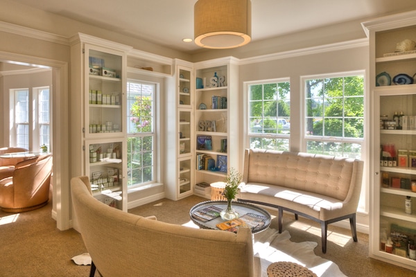 Body treatments, facials, 2 treatment rooms