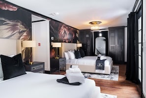 Grand Queen Suite - Room 2 | Hochwertige Bettwaren, Daunenbettdecken, Pillowtop-Betten