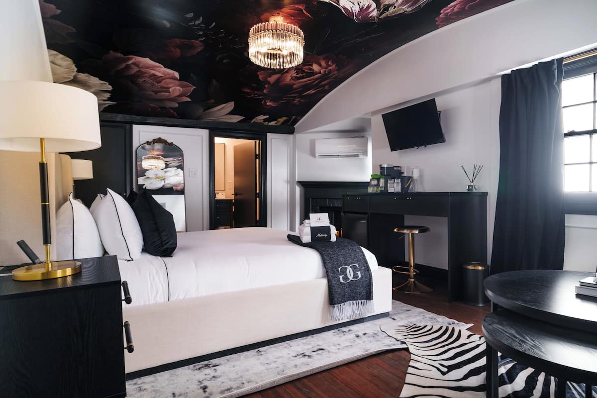 Classic King - Room 3 | Premium bedding, down duvets, pillow-top beds, individually decorated