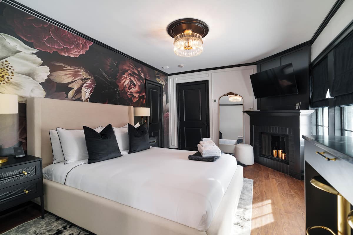 Classic Queen - Room 5 | Premium bedding, down duvets, pillow-top beds, individually decorated