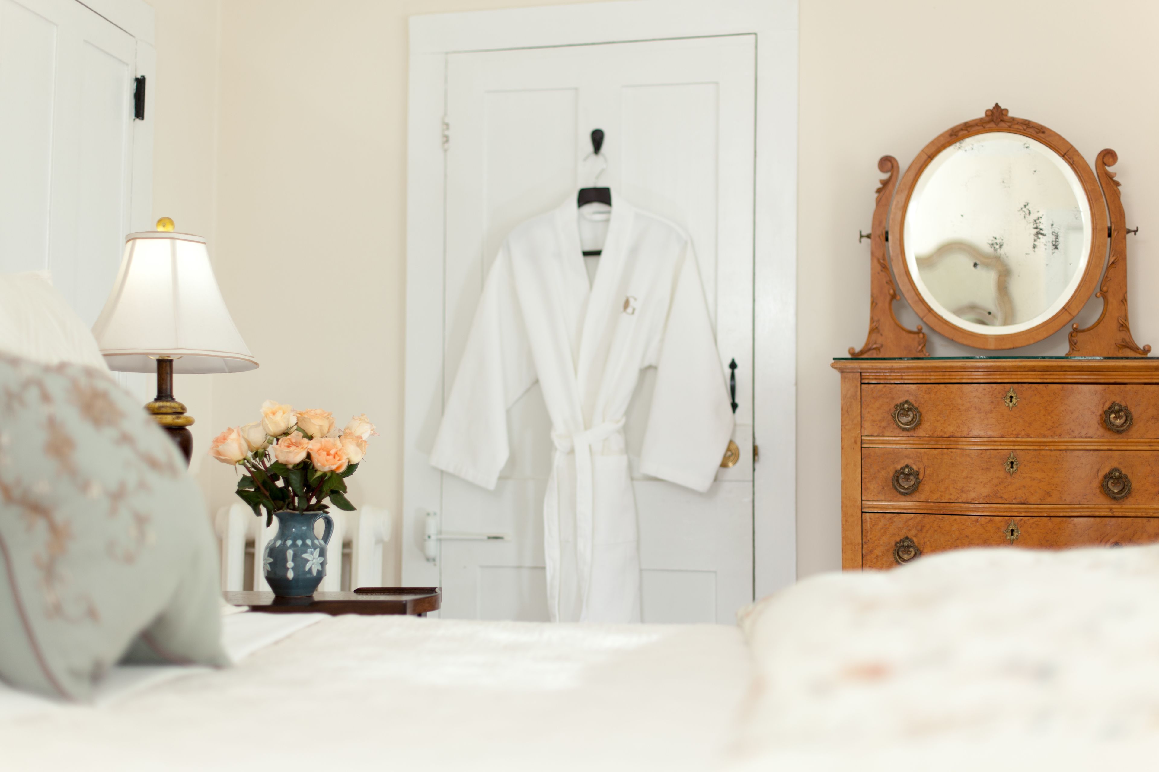 standard room | premium bedding, down duvets, pillow-top beds, individually decorated