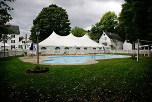Utomhuspool