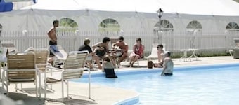 Echo Lake Inn