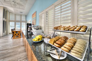 Café da manhã continental grátis todos os dias