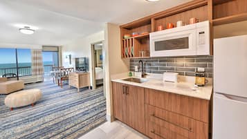 Family Suite, 1 Bedroom, Kitchen, Ocean View | Private kitchenette | Fridge, microwave, coffee/tea maker
