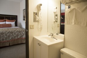 Standard Room, 2 Queen Beds | Bathroom sink