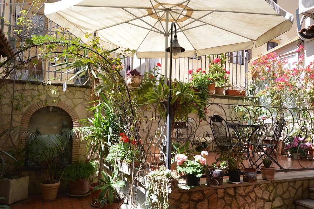 Hotel Alexis