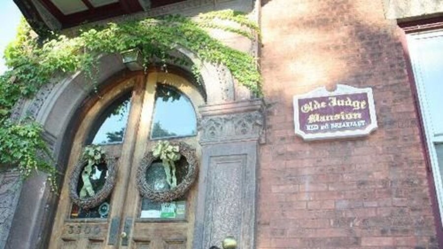 Olde Judge Mansion