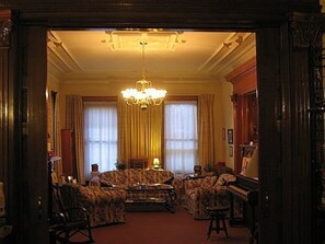 Khu sảnh
