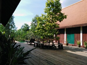 Sundeck