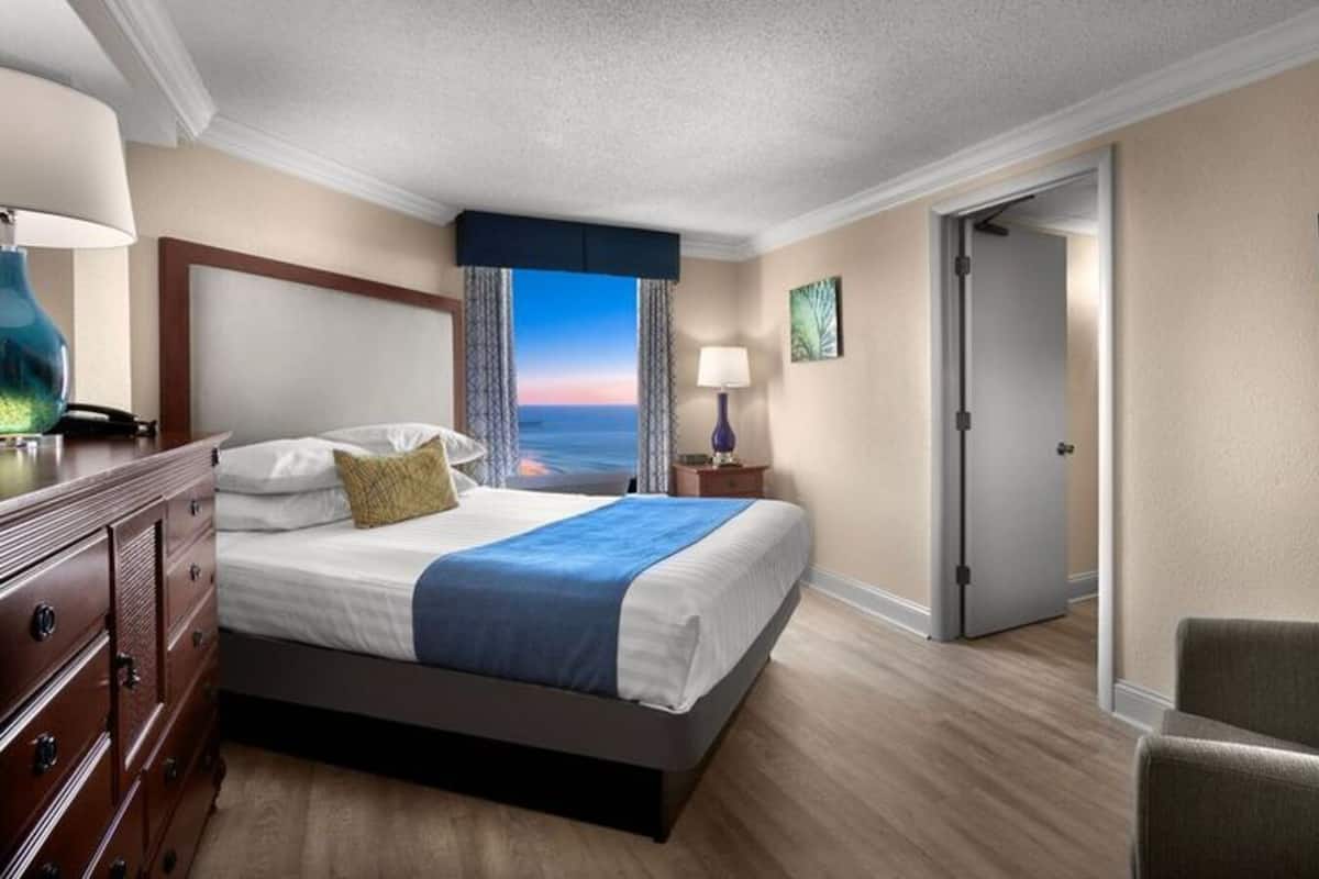Tower Oceanfront Queen Suite | 1 bedroom, premium bedding, in-room safe, blackout drapes