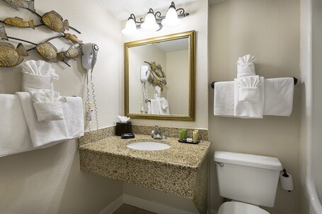 Sea Crest Oceanfront Resort - Image 15