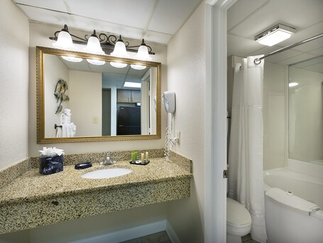 Sea Crest Oceanfront Resort - Image 19