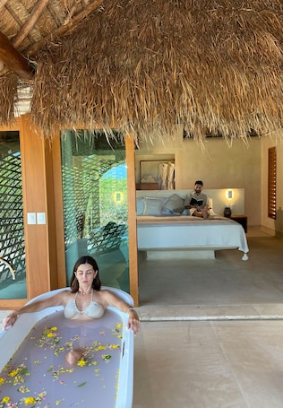 Junior Suite | Private spa tub