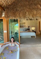 Bañera de hidromasaje privada