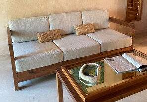 Free minibar, in-room safe, iron/ironing board, free cots/infant beds
