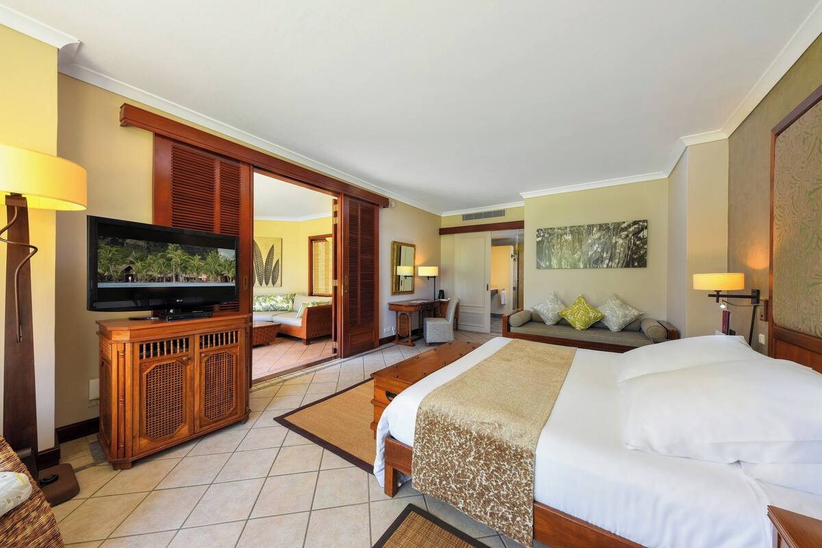 In-room safe, blackout drapes, iron/ironing board, WiFi (free)