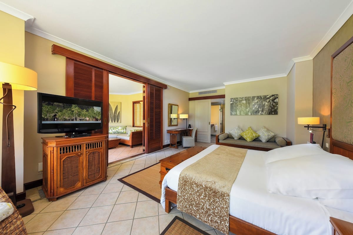 In-room safe, blackout curtains, iron/ironing board, free WiFi