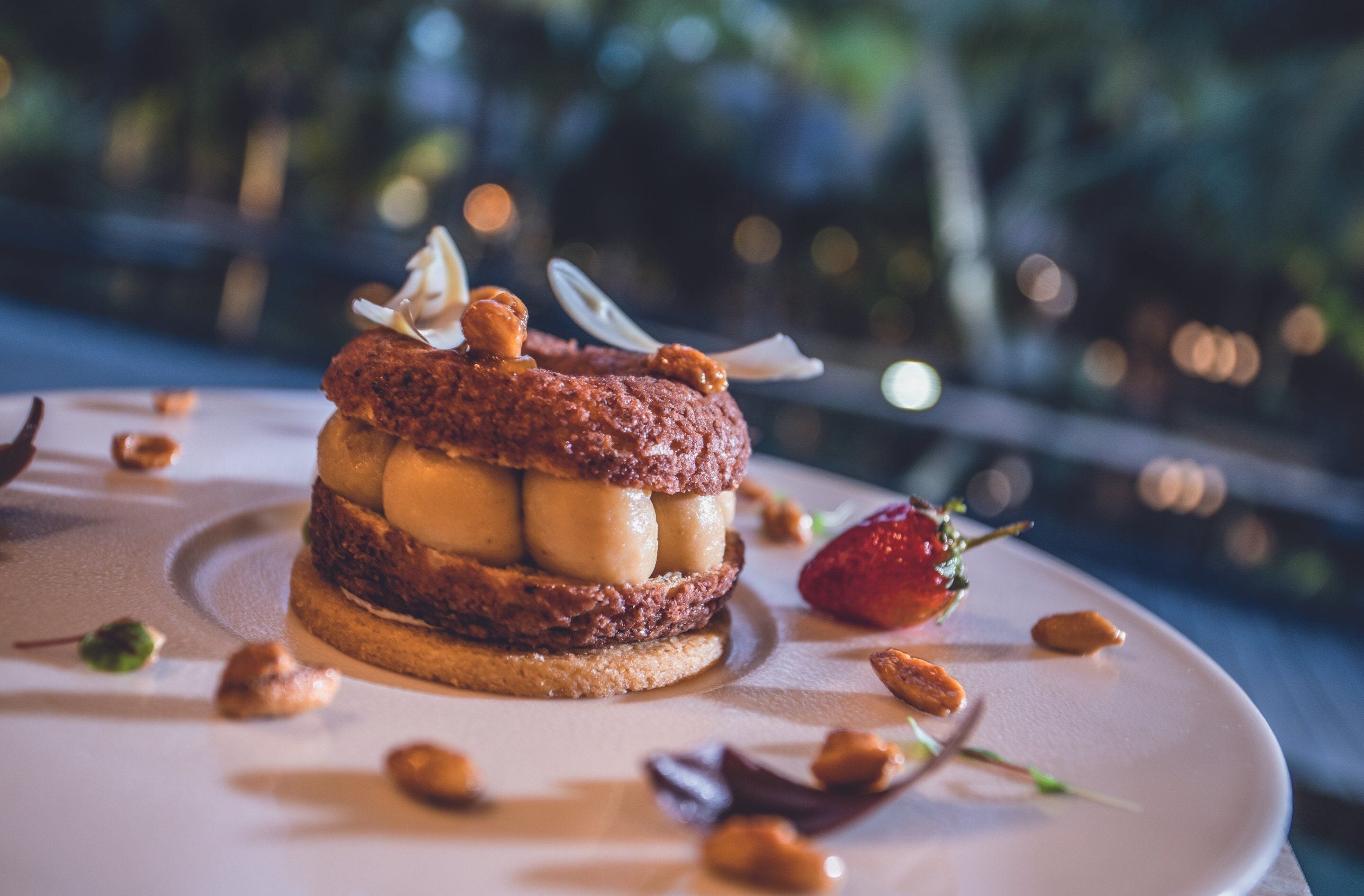 breakfast, dinner served; international cuisine, pool views