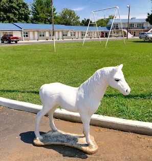 Children’s play area – outdoor