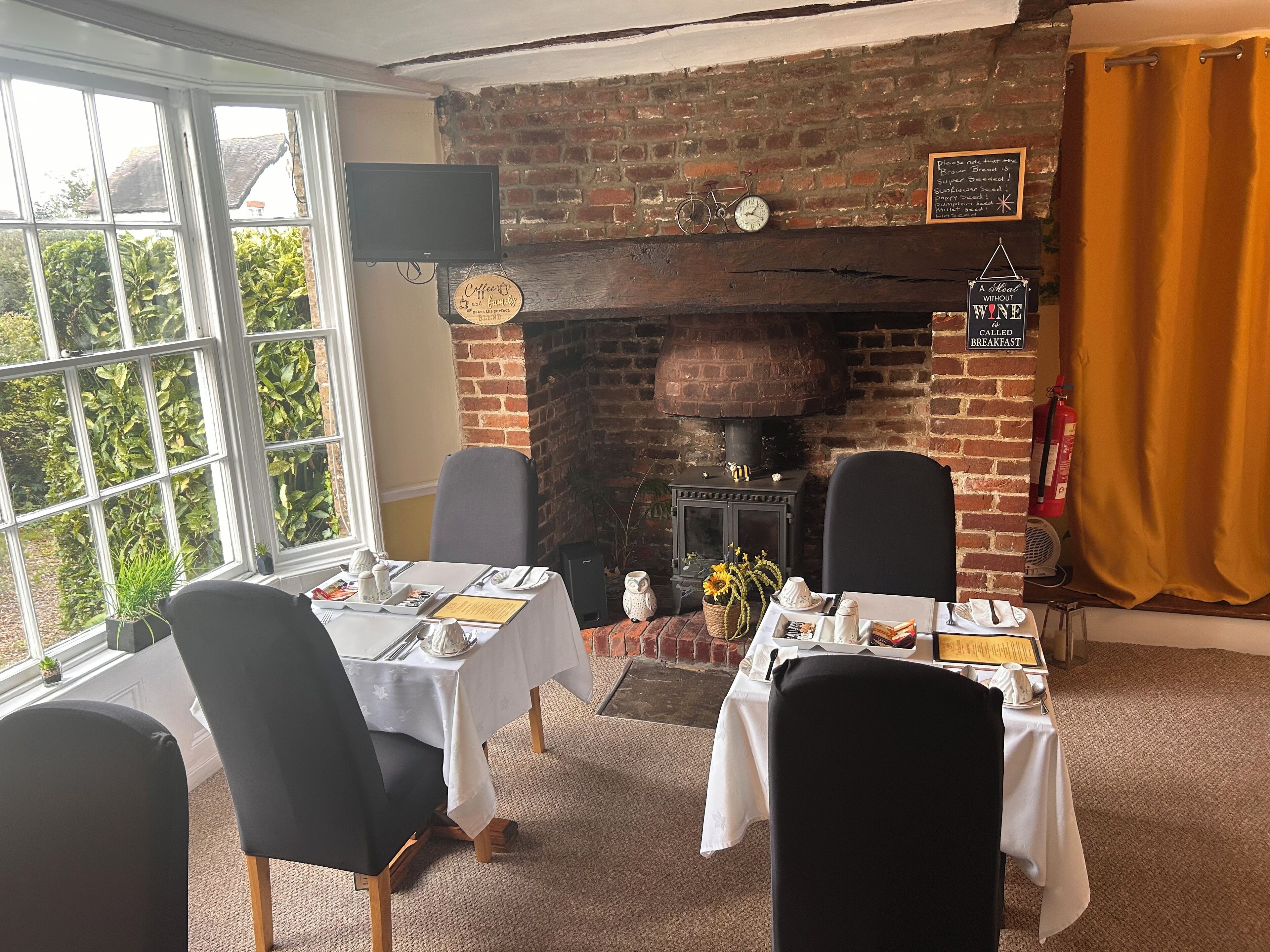 Tägliches inbegriffenes großes Frühstück