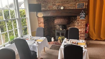 Desayuno completo incluido todos los días