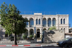 Front of property - Little House in Bakah (Jerusalem)