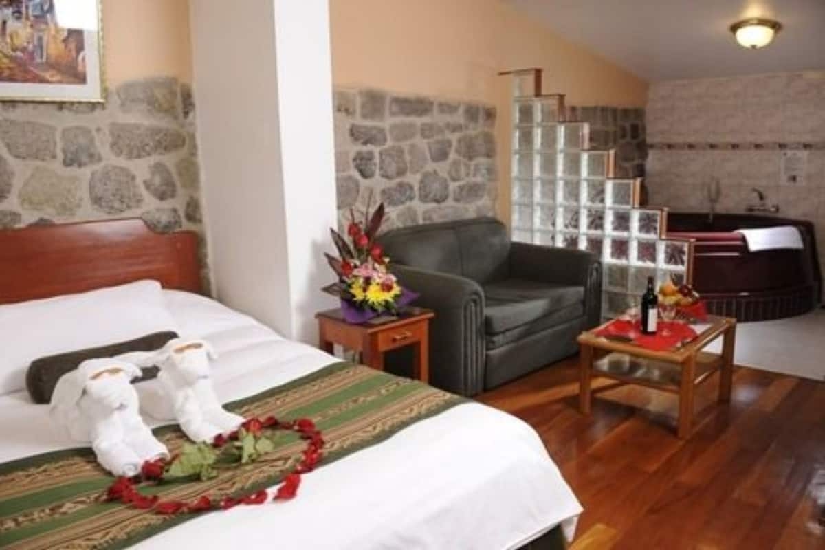 Premium bedding, down comforters, pillowtop beds, minibar