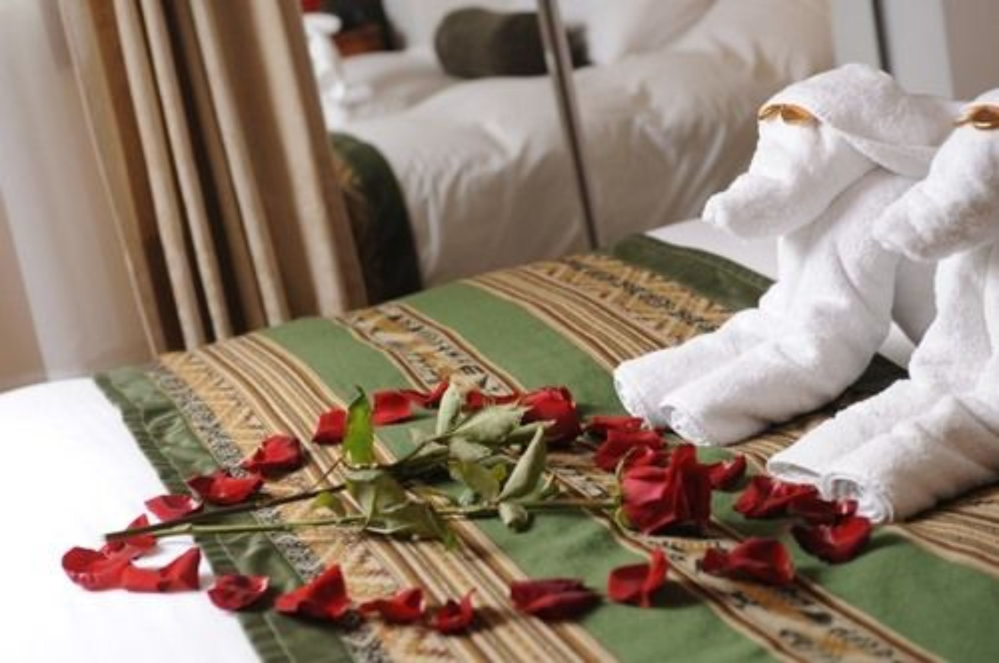 room (matrimonial o- doble) | premium bedding, down duvets, pillow-top beds, minibar