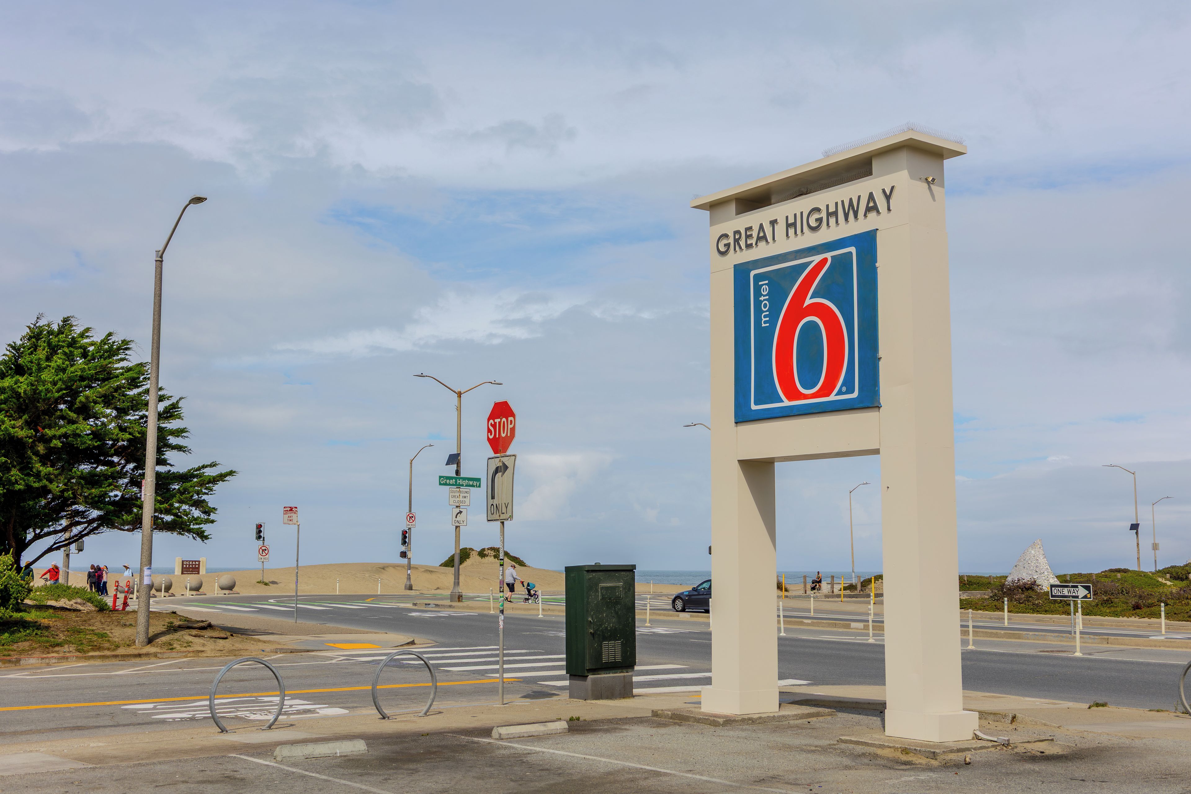 Photo - Motel 6 San Francisco, CA – Great Highway