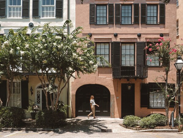 Hiking - Fulton Lane Inn (Charleston)