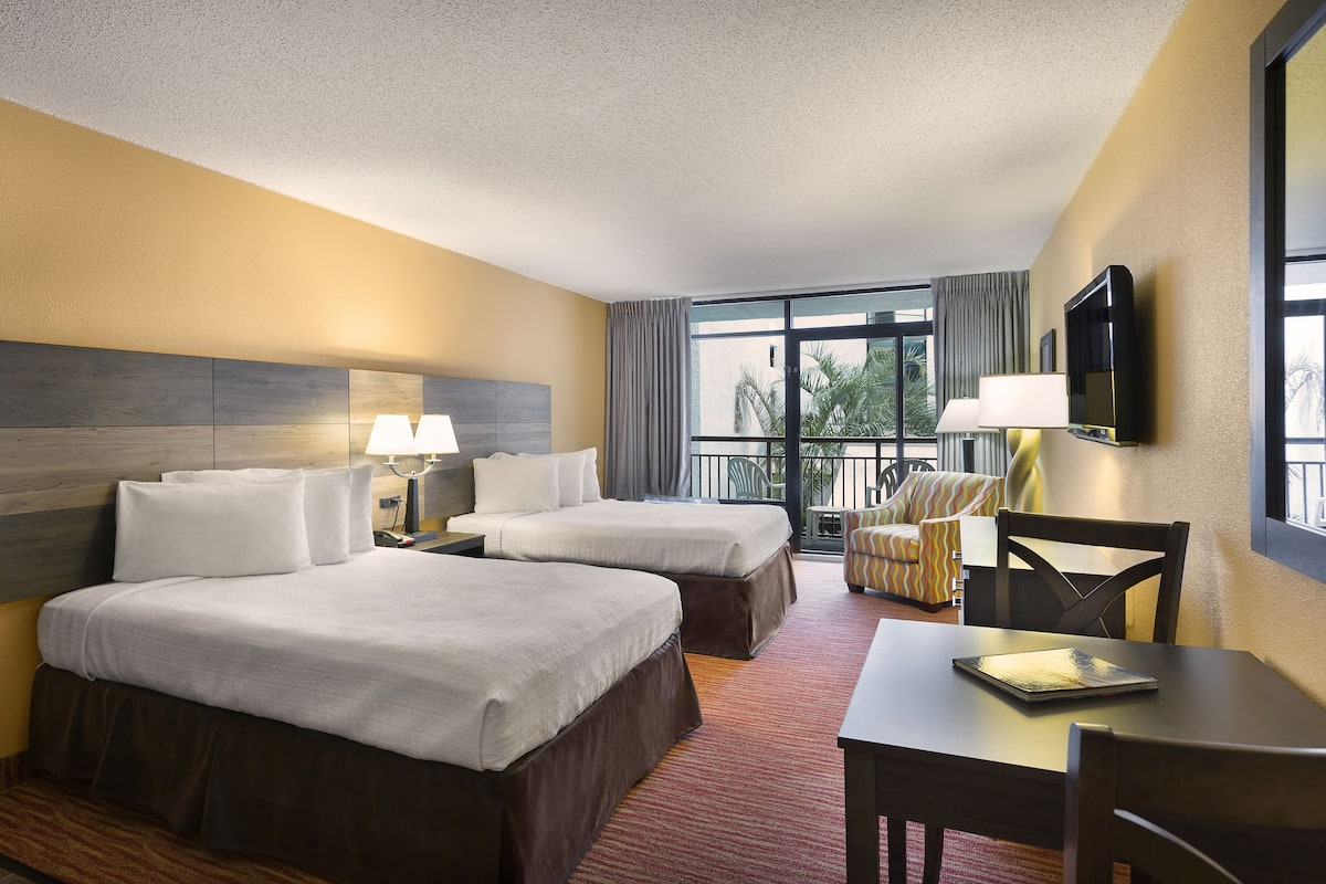 Standard Room, 2 Double Beds