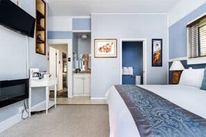 Classic Room, 1 King Bed, Corner (Heritage Room) | 5 bedrooms, individually decorated, individually furnished