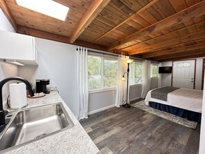 5 bedrooms, hypo-allergenic bedding, individually decorated - Aloha Junction Bed and Breakfast (Volcano)