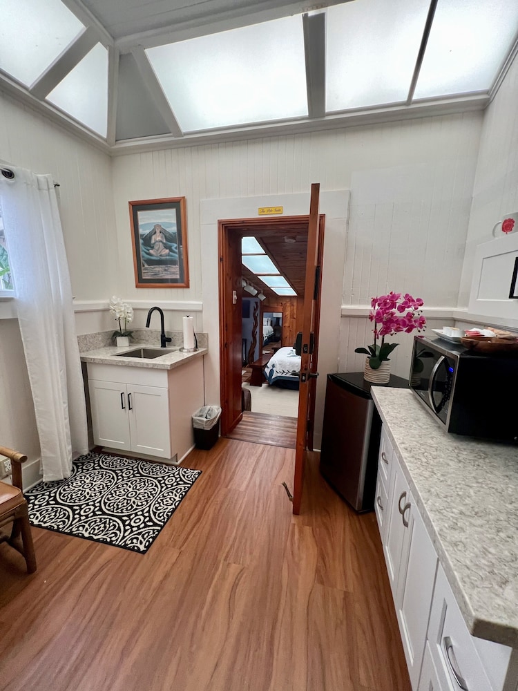 Aloha Junction Guesthouse by null