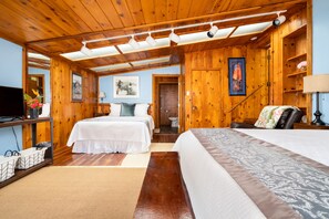 Family Room | 5 bedrooms, individually decorated, individually furnished