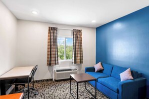 Standard Room, 1 Queen Bed, Non Smoking | Laptop workspace, iron/ironing board, free WiFi, bed sheets