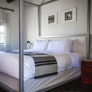 Deluxe Room, 1 King Bed, Courtyard View (Modernist Room) | Premium bedding, in-room safe, individually decorated, soundproofing - Palacio De Marquesa (Taos)