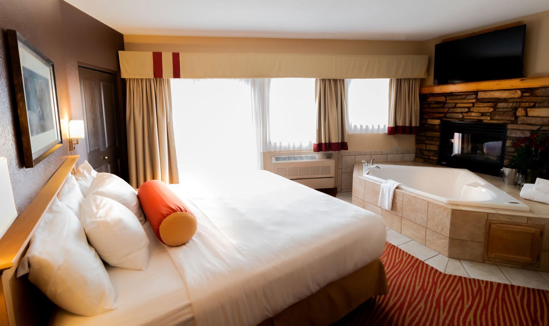 Egyptian cotton sheets, premium bedding, down comforters, pillowtop beds
