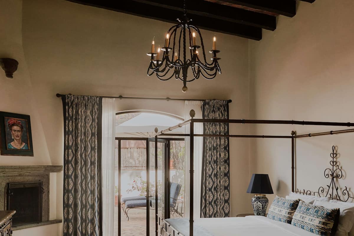 Junior Suite | 1 bedroom, Frette Italian sheets, premium bedding, minibar