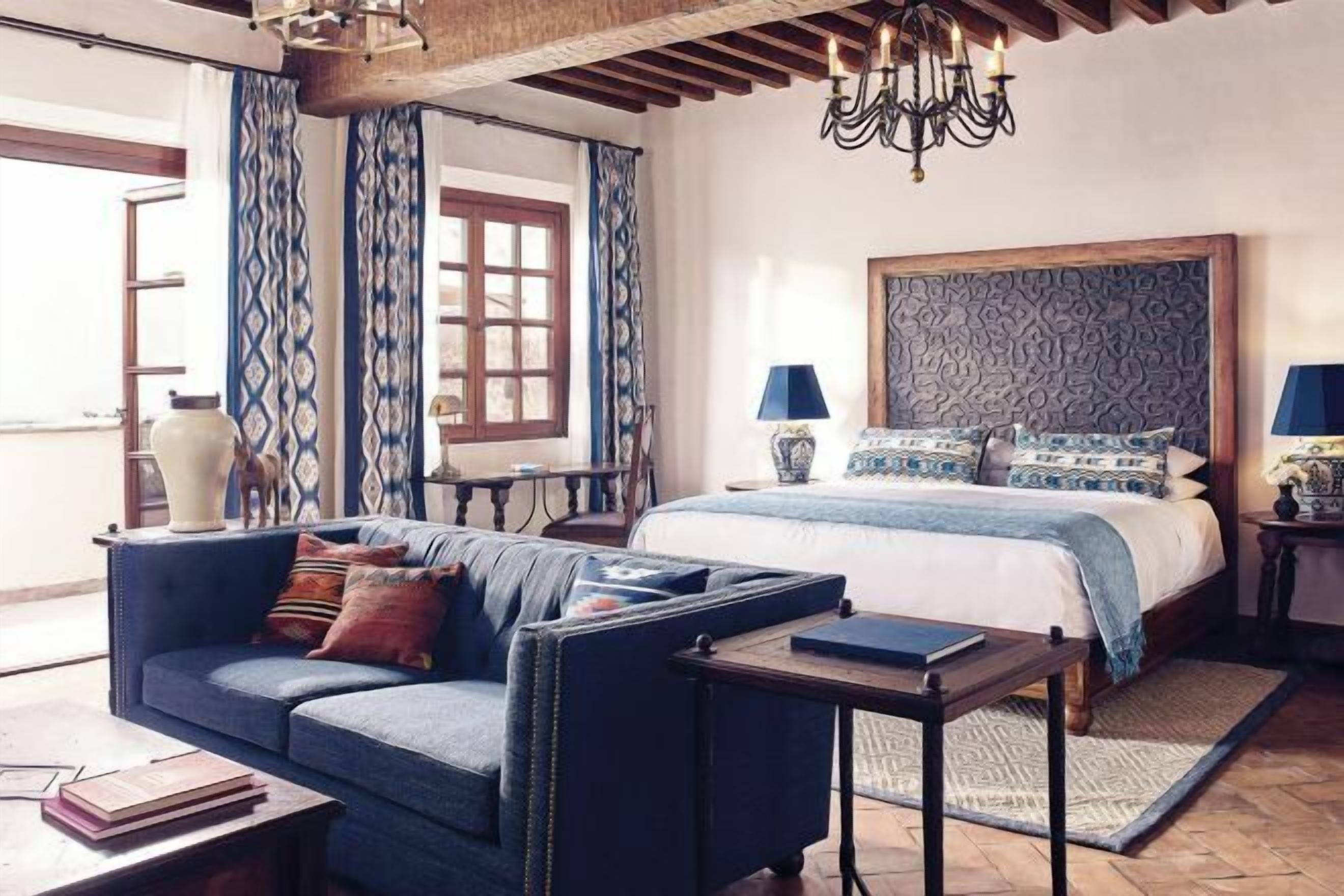 บริเวณนั่งเล่น | ทีวีจอแบน 42 นิ้ว พร้อมช่องเคเบิล, ทีวี, เครื่องเล่นดีวีดี