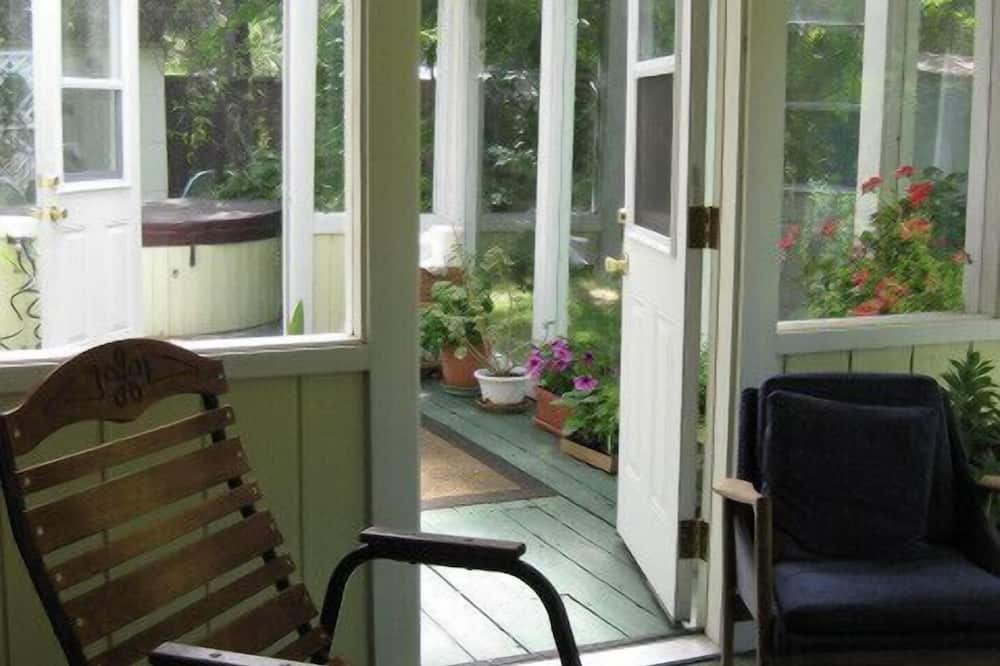 Backyard Garden Oasis